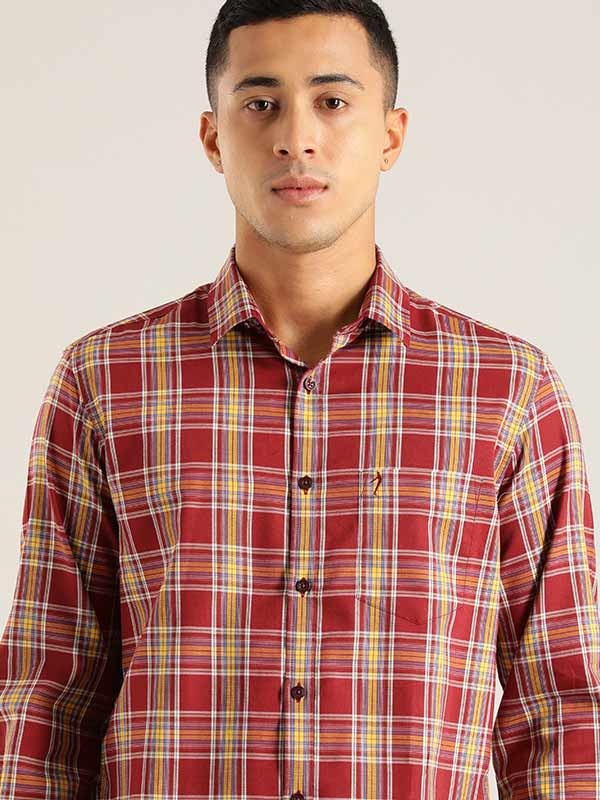 Indian Terrain Men's Slim Fit Full Sleeve Checkered Maroon Shirt